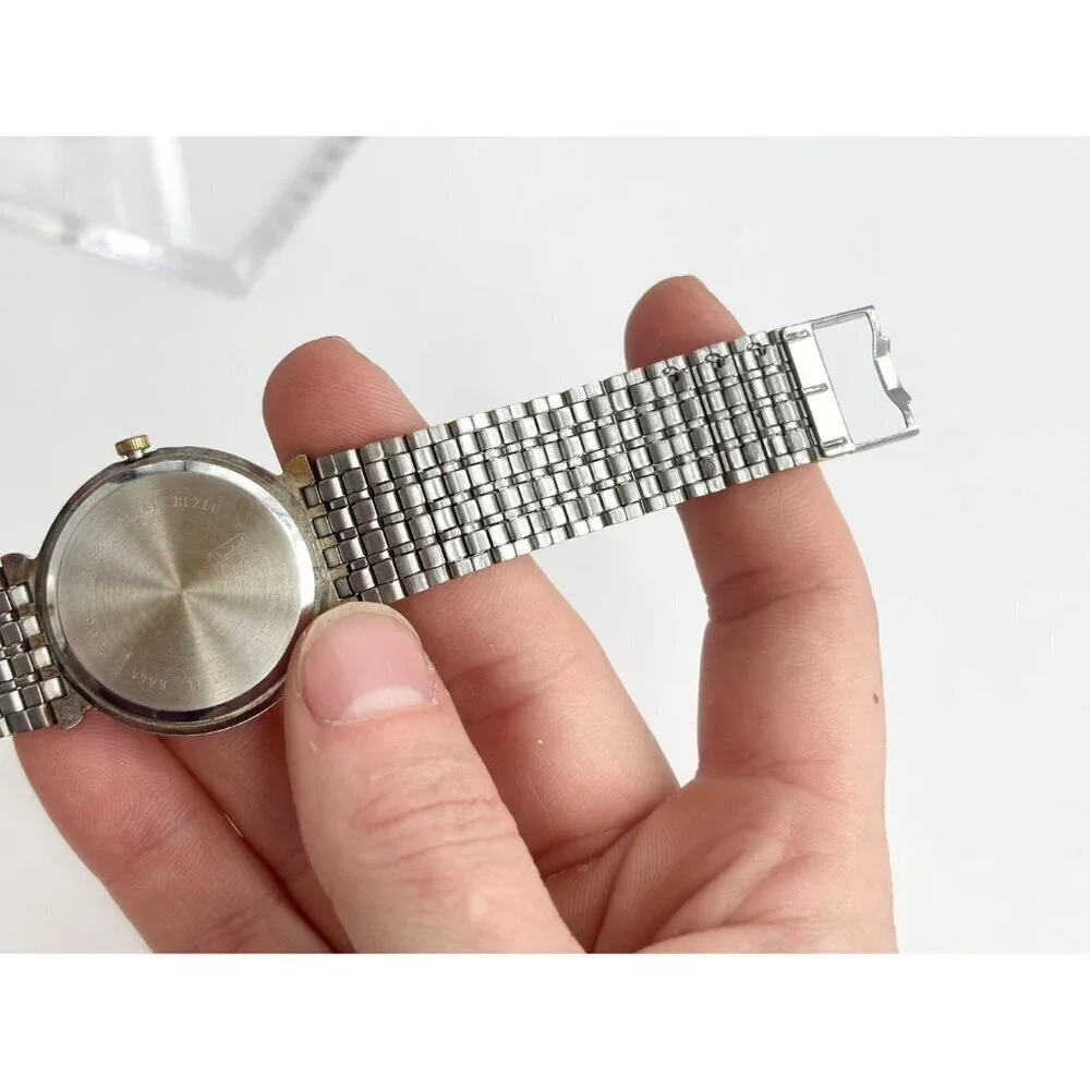 WYLER Diamond Dual Gold & Silver T Quartz Vintage Wristwatch - 27mm - WORKS!